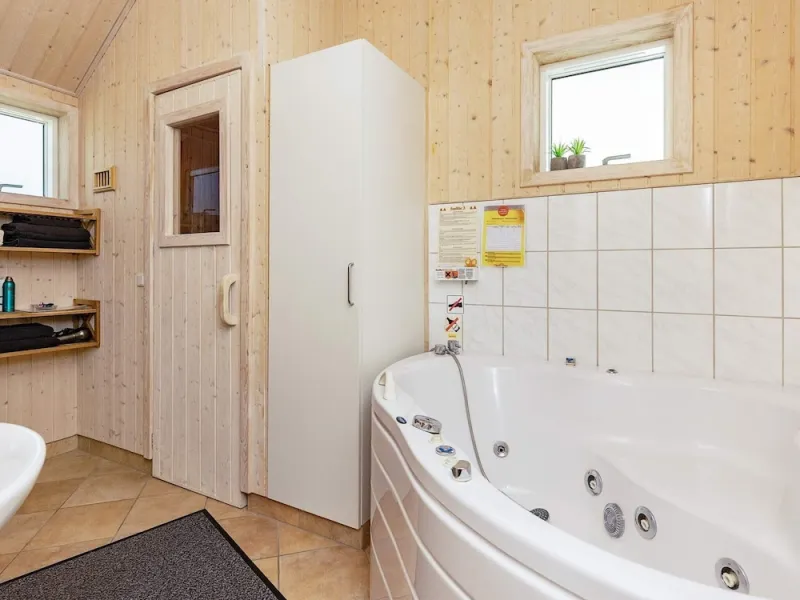 Billede 7 af 8 Person Holiday Home in Farso
