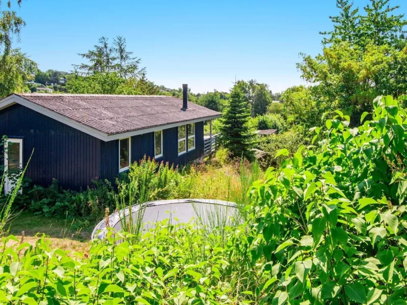 Sunny Hillside Cottage-by Traum