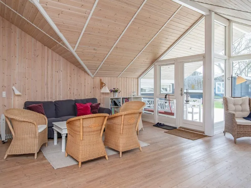 Billede 4 af 10 Person Holiday Home in Stege