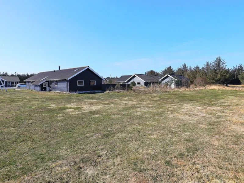 Billede 4 af 12 Person Holiday Home in Lokken