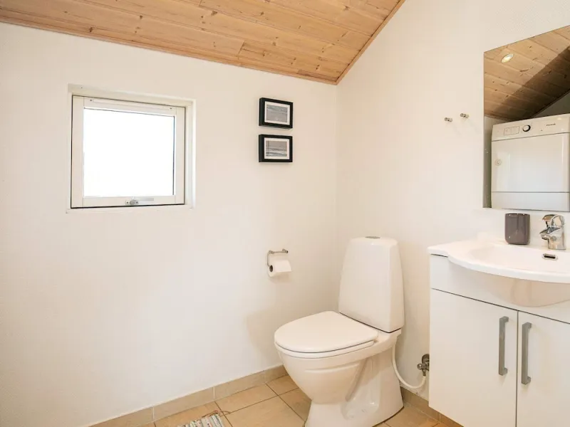 Billede 16 af 12 Person Holiday Home in Lokken