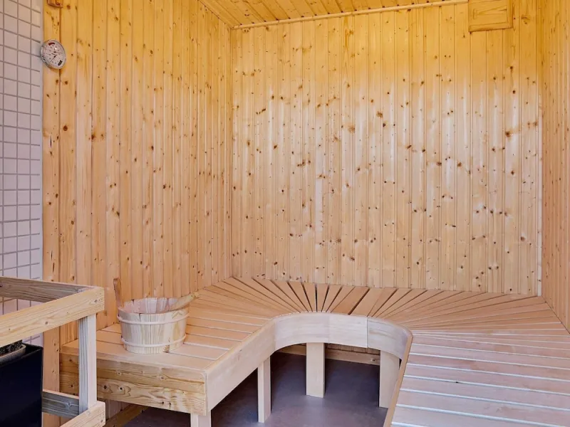 Billede 2 af 12 Person Holiday Home in Albaek