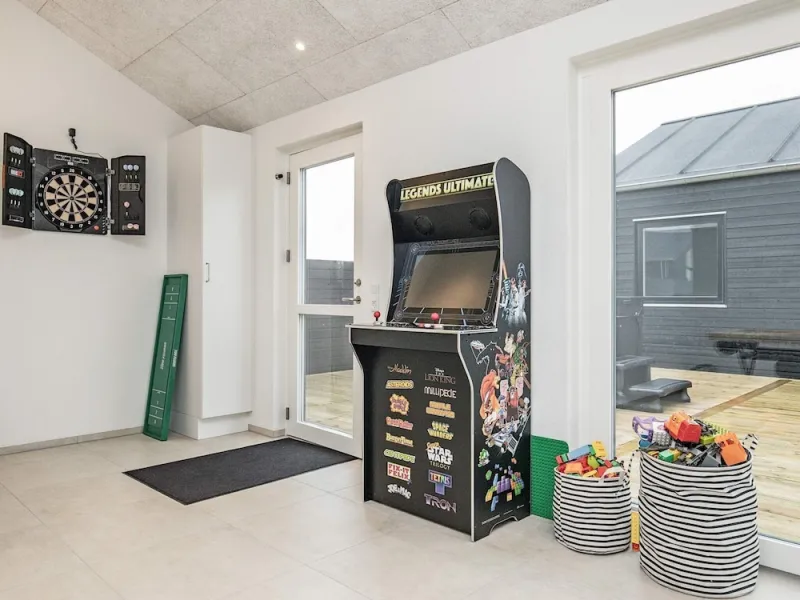 Billede 2 af 12 Person Holiday Home in Lokken