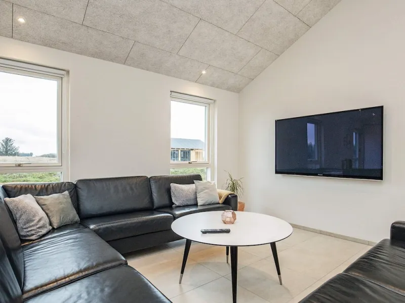 Billede 27 af 12 Person Holiday Home in Lokken