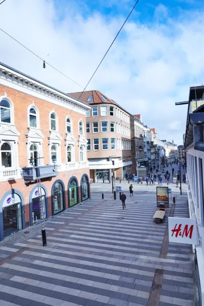 Billede 2 af Søndergade - “strøget”