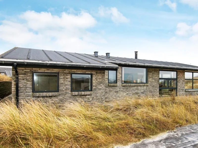 Billede 2 af 5 Star Holiday Home in Henne