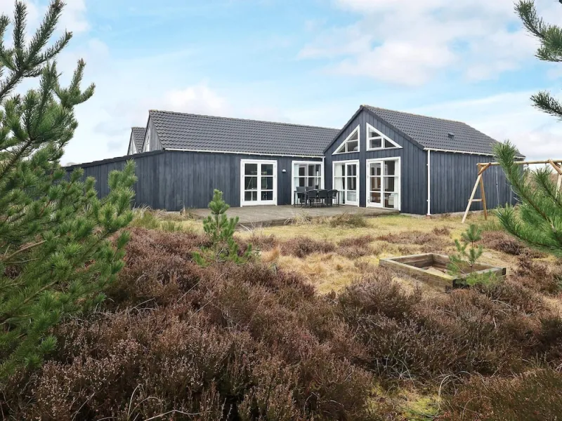 Billede 7 af 22 Person Holiday Home in Blavand