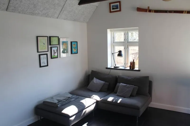 Large modern family room - “Arnely” photo 19