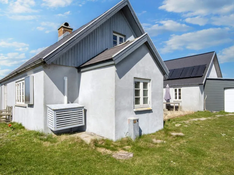 10 Person Holiday Home in Harboore