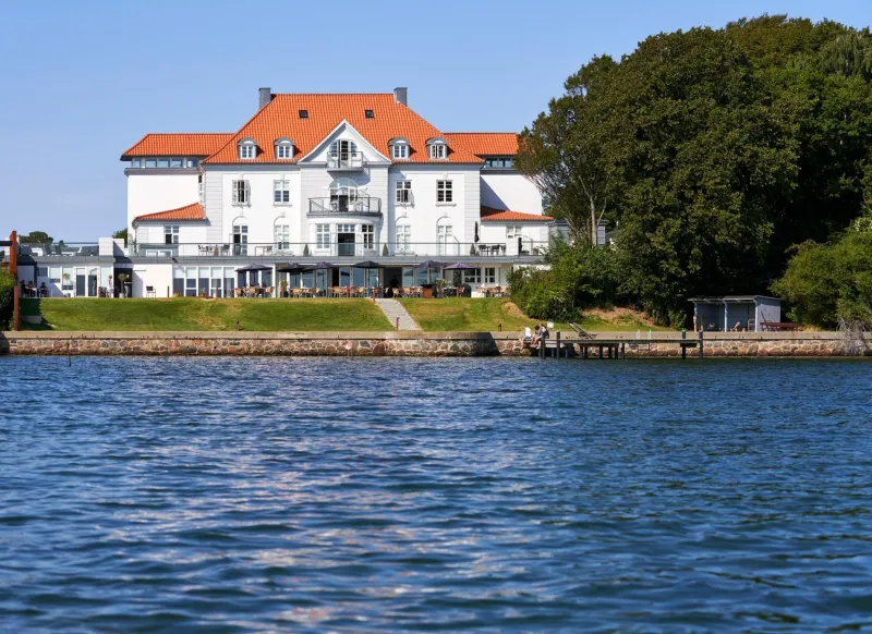 Sixtus Sinatur Hotel & Konference photo 1