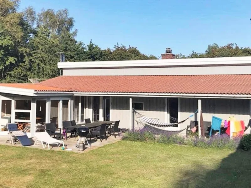 10 Person Holiday Home in Dannemare