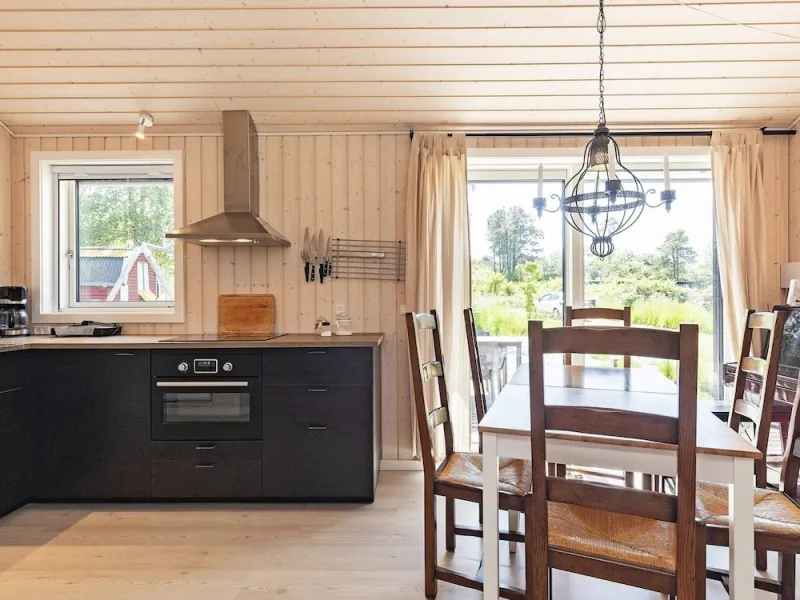 Billede 19 af 6 Person Holiday Home in Stege