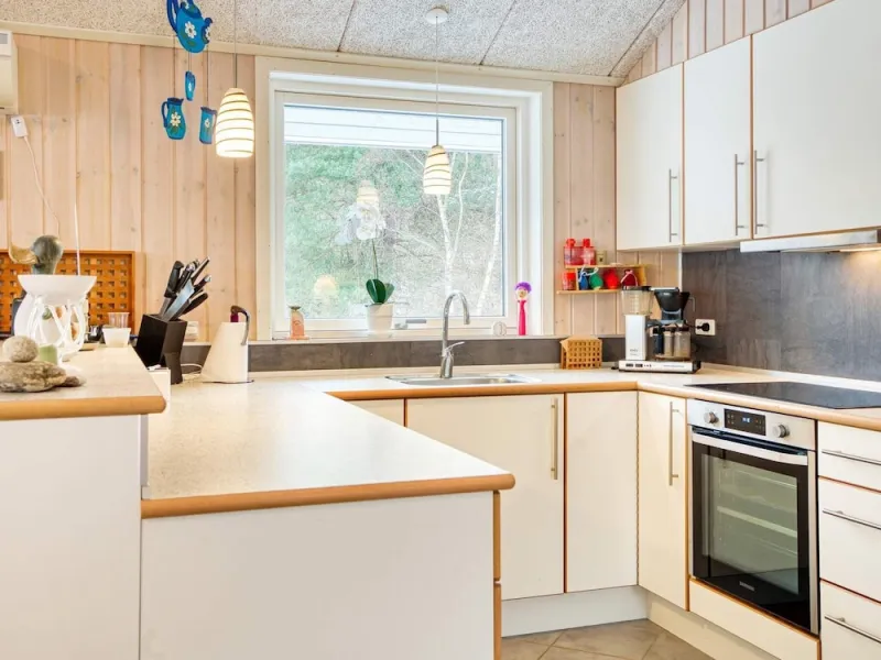 Billede 6 af 10 Person Holiday Home in Farevejle