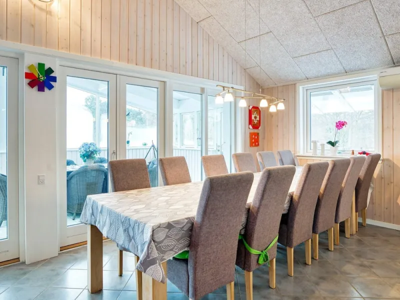 Billede 12 af 10 Person Holiday Home in Farevejle