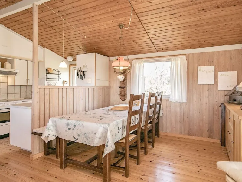 Billede 9 af 6 Person Holiday Home in Farso-by Traum
