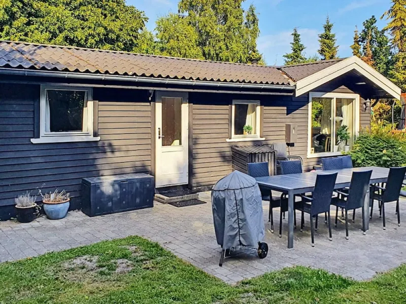 Billede 9 af 6 Person Holiday Home in Hojby