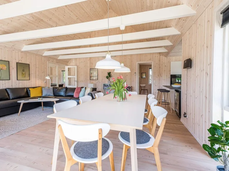 Billede 17 af 8 Person Holiday Home in Henne