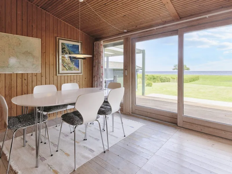 Billede 6 af 4 Star Holiday Home in Praesto