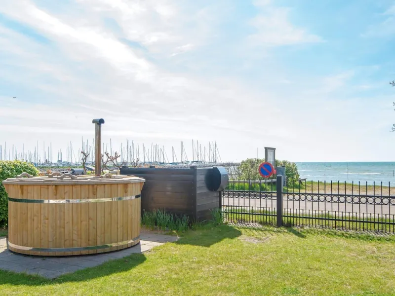 Billede 8 af 8 Person Holiday Home in Odder