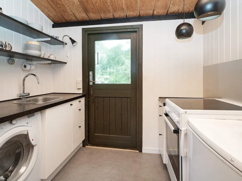 Billede 10 af 5 Person Holiday Home in Melby