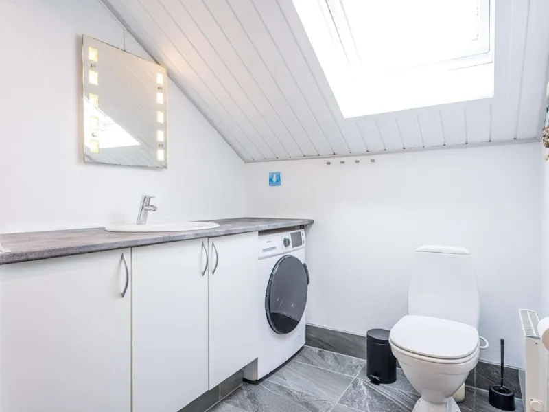 Billede 8 af 8 Person Holiday Home in Oksbol