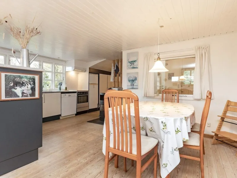 Billede 8 af 6 Person Holiday Home in Haarby