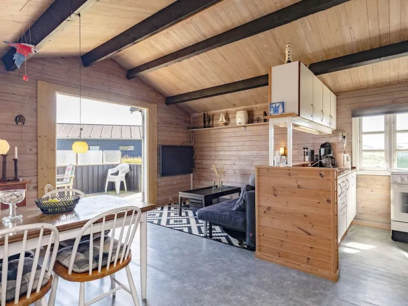 Billede 8 af 4 Person Holiday Home in Lokken