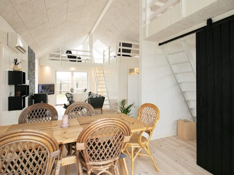 Billede 8 af 6 Person Holiday Home in Lokken