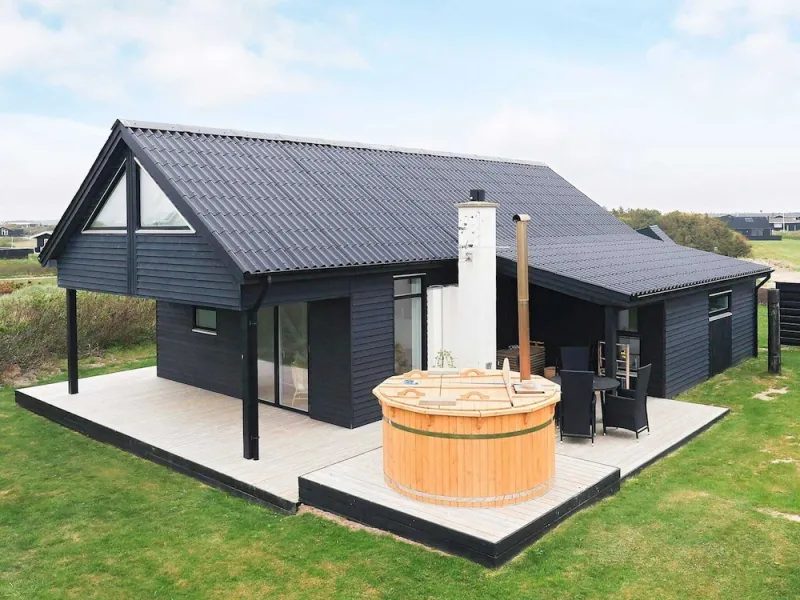 Billede 14 af 6 Person Holiday Home in Lokken