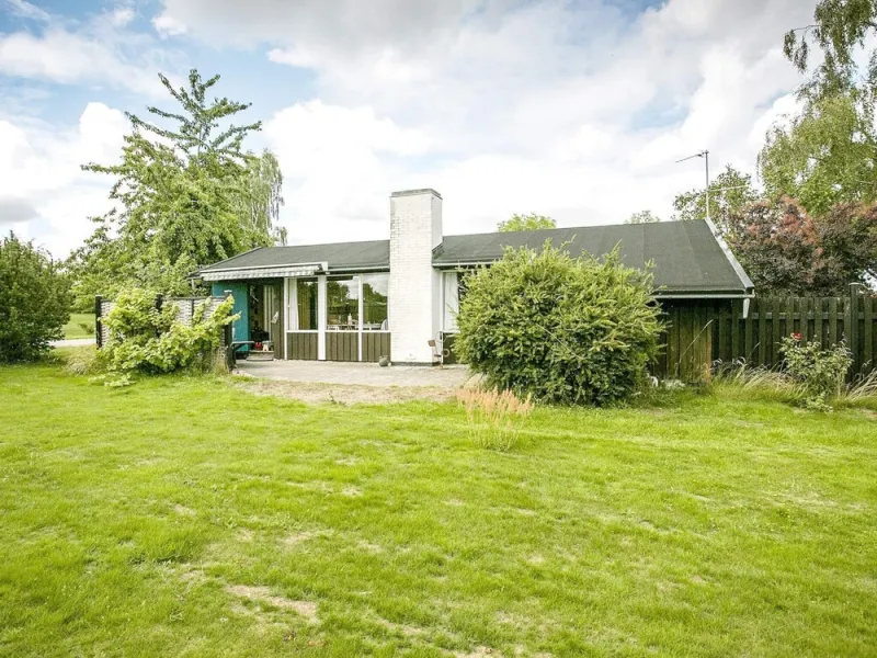 Billede 2 af 4 Person Holiday Home in Frorup