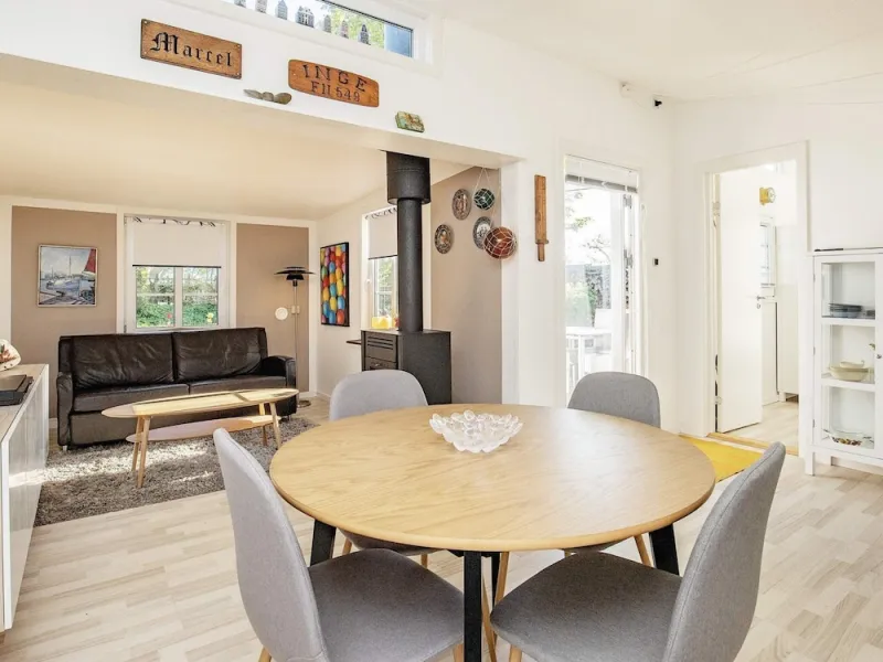 Billede 2 af 2 Person Holiday Home in Albaek
