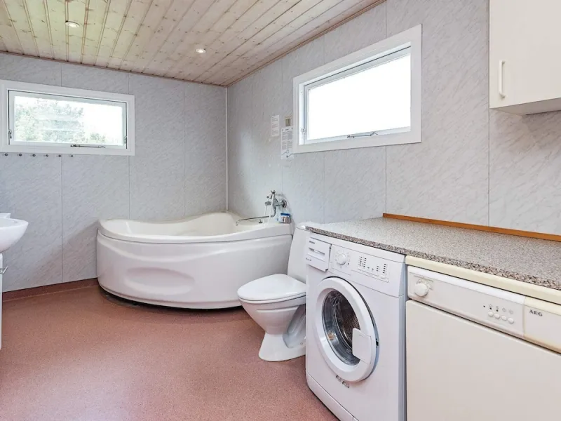 Billede 6 af 10 Person Holiday Home in Vaeggerlose