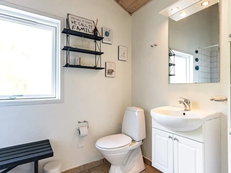8 Person Holiday Home in Logstor photo 6