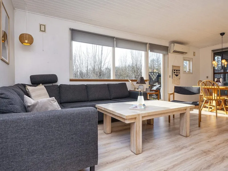 Billede 9 af 5 Person Holiday Home in Ansager