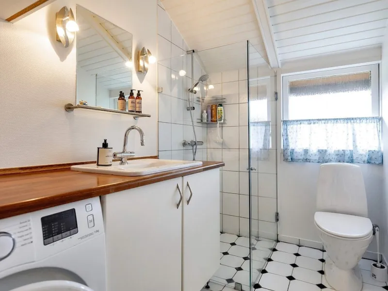 9 Person Holiday Home in Praesto photo 4