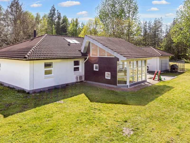 Billede 2 af 8 Person Holiday Home in Hojslev-by Traum