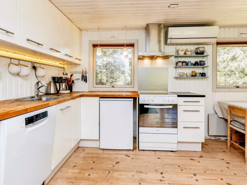 8 Person Holiday Home in Pandrup photo 18