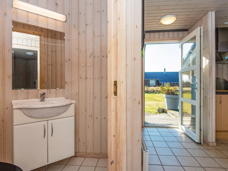 Billede 17 af 8 Person Holiday Home in Harboore