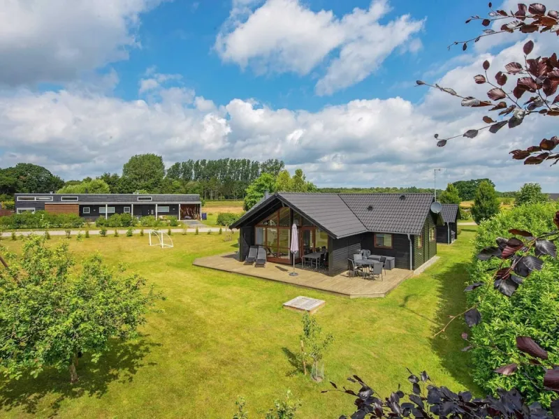 8 Person Holiday Home in Ebeltoft-by Traum