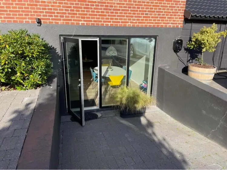 Billede 22 af Nyistandsat højloftet kælderlejlighed på 70 m2 i Viborg centrum, med plads til 4 personer