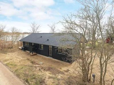 Billede 24 af 6 Person Holiday Home in Martofte