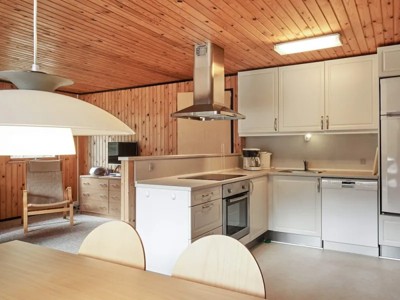 Billede 12 af 6 Person Holiday Home in Aakirkeby
