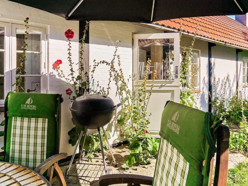 Billede 2 af 5 Person Holiday Home in Aakirkeby