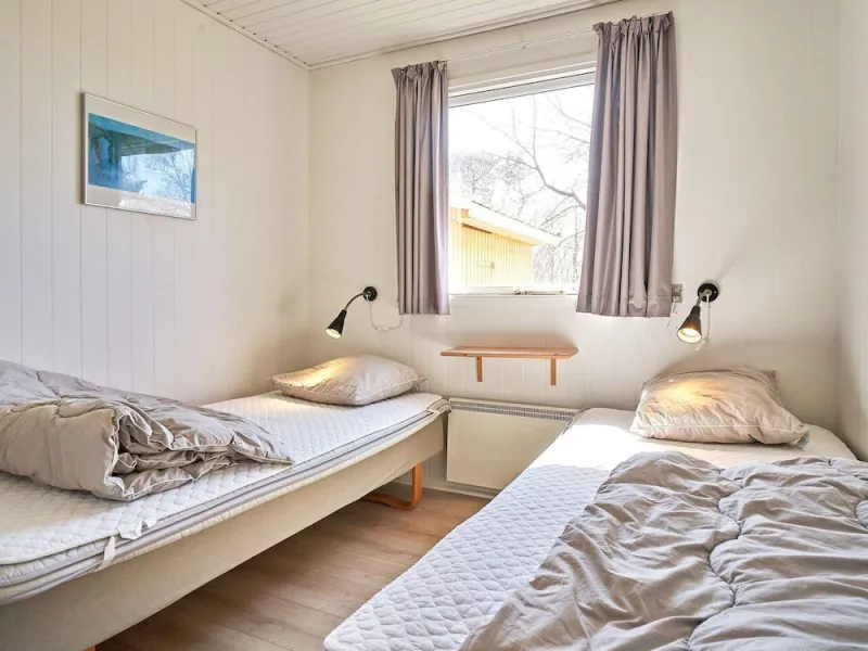 Billede 5 af 6 Person Holiday Home in Aakirkeby