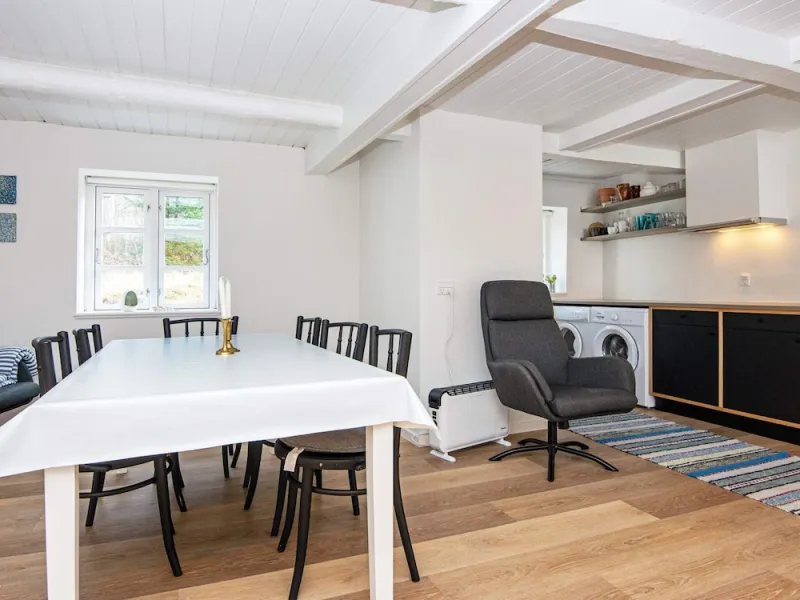 Billede 4 af 6 Person Holiday Home in Allingabro