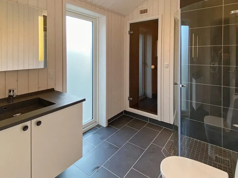 Billede 13 af 8 Person Holiday Home in Vaeggerlose