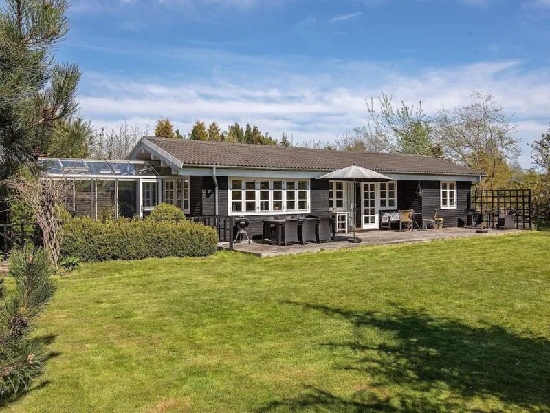 8 Person Holiday Home in Vaeggerlose