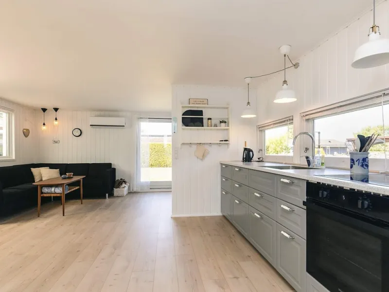 Billede 2 af 6 Person Holiday Home in Karrebaeksminde