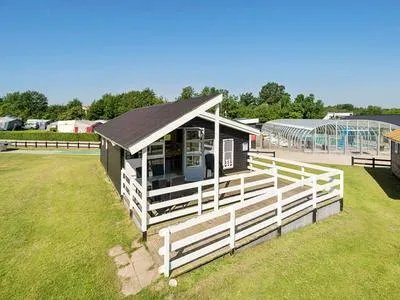 Billede 21 af 6 Person Holiday Park Home in Holbaek