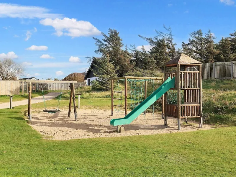 Billede 14 af Cabin in Camping Resort With Patio